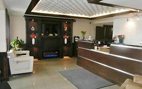 Americas Best Value Inn & Suites Thief River Falls