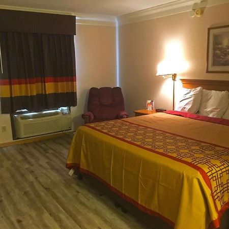 Americas Best Value Inn & Suites Thief River Falls Eksteriør bilde