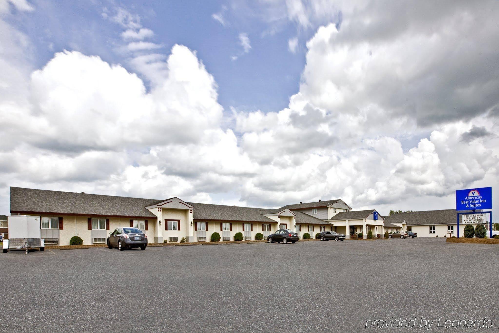 Americas Best Value Inn & Suites Thief River Falls Eksteriør bilde