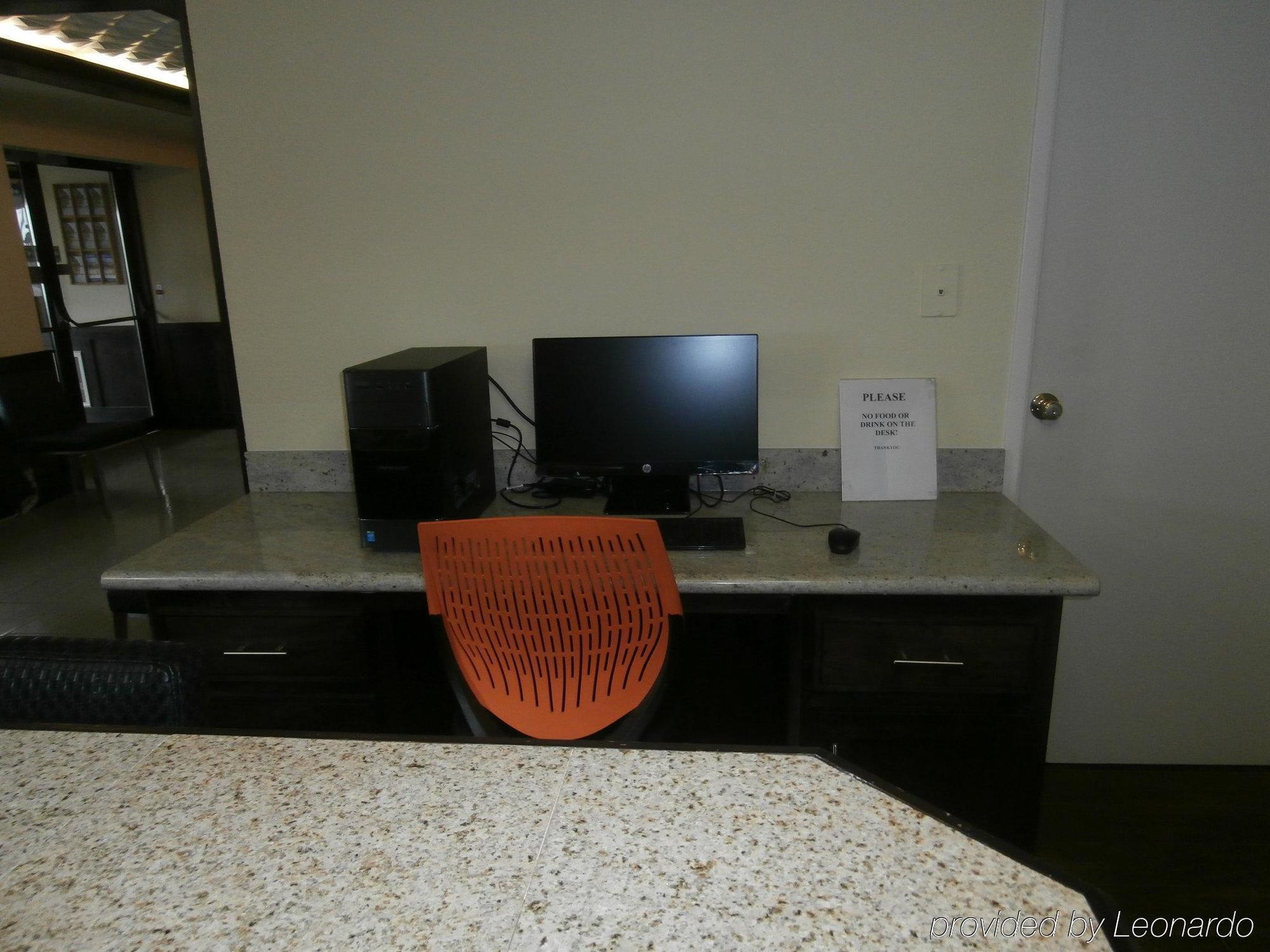 Americas Best Value Inn & Suites Thief River Falls Eksteriør bilde