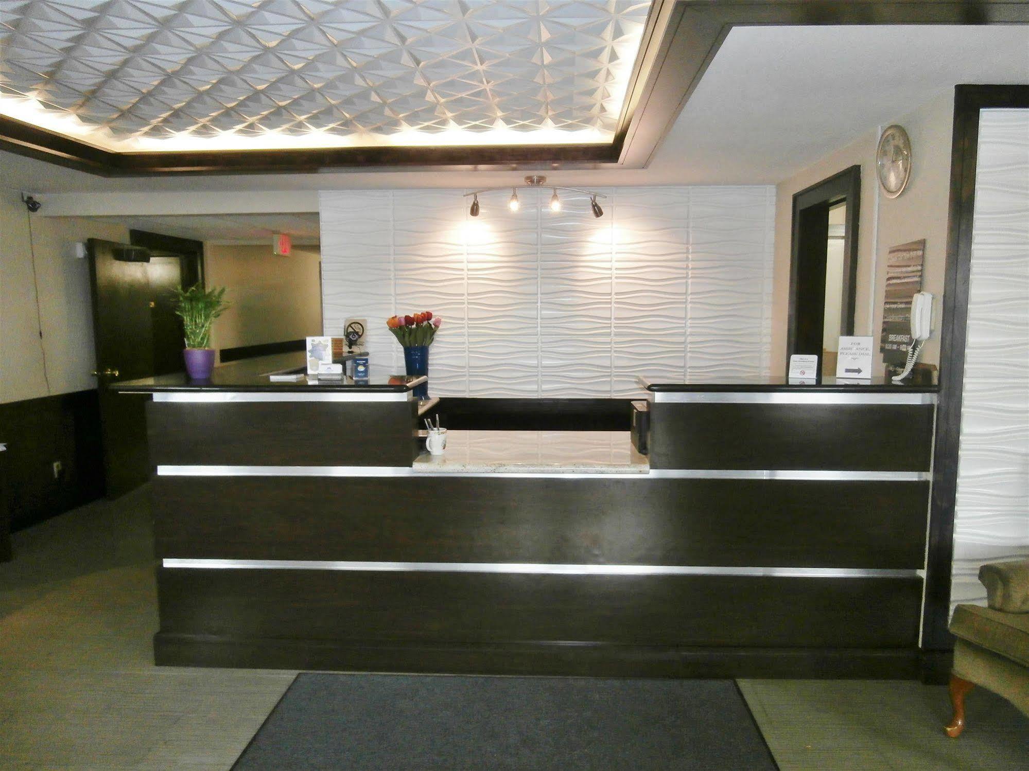 Americas Best Value Inn & Suites Thief River Falls Eksteriør bilde