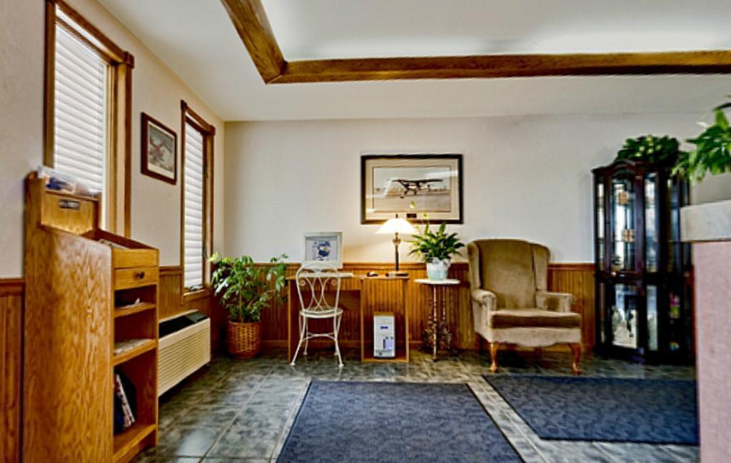 Americas Best Value Inn & Suites Thief River Falls Eksteriør bilde